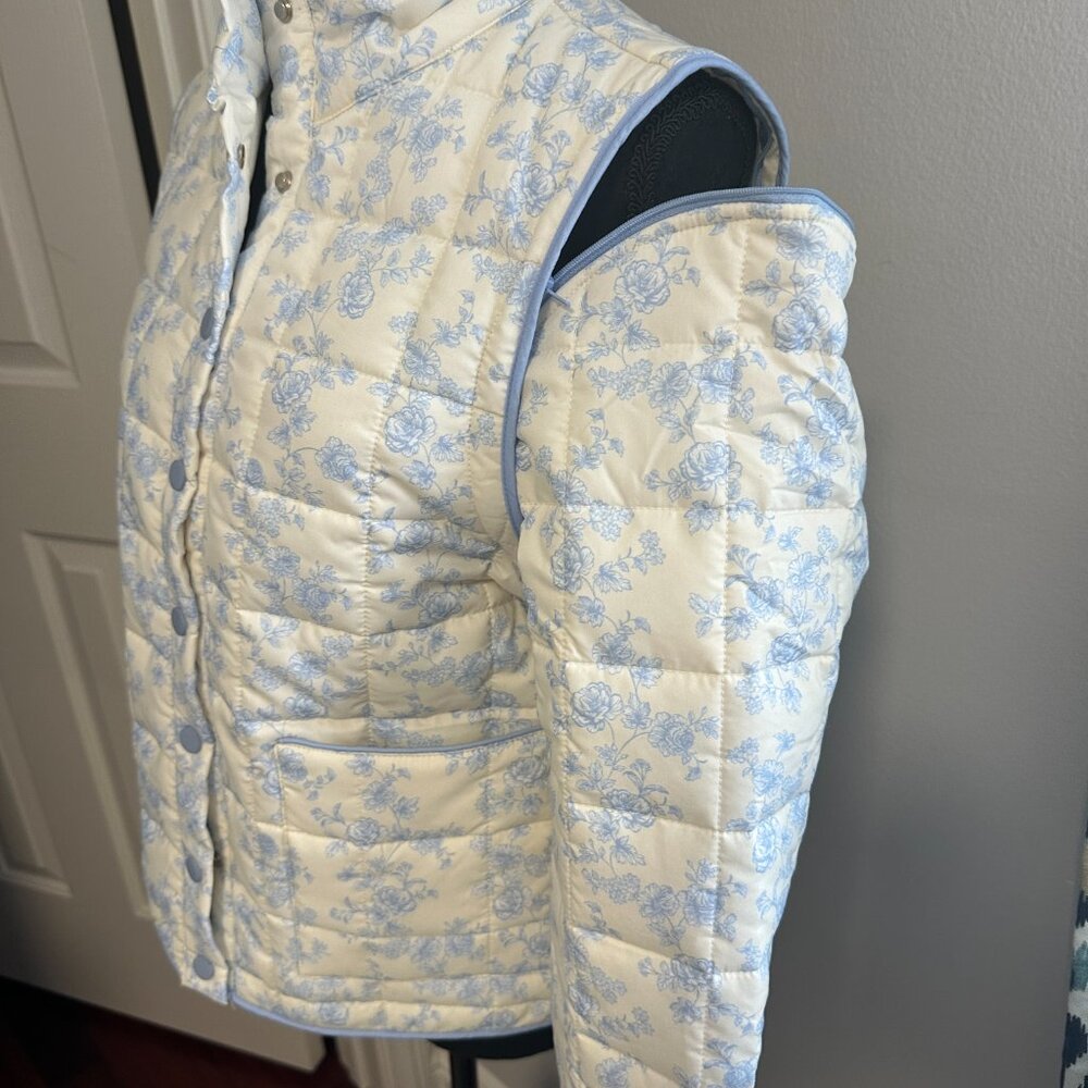 NWOT - YLLW Amelia Quilted Convertible Jacket — Blue Toile - Size M - $100 - Picture 3 of 7